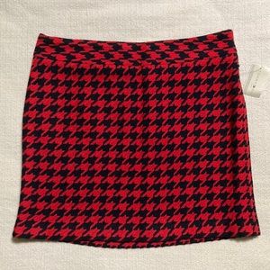 Vintage Y2K NWT Tommy Hilfiger Wool
Blend Red Navy Houndstooth Lined Skirt 10P